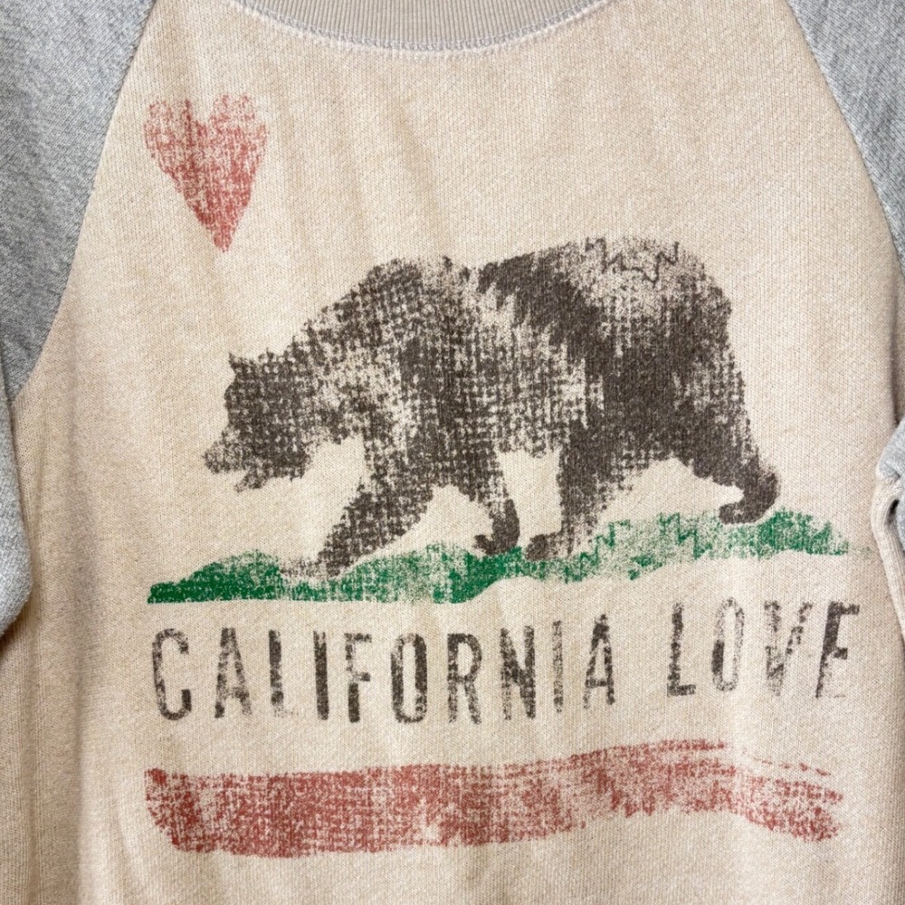 California Love Bear Sweatshirt Size L Cream Gray Graphic West Coast Pullover - Picture 2 of 3